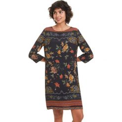 Desigual Praga Sukienka Czarny Wielokolorowy. Czarne sukienki damskie Desigual, bez wzorów, z materiału, bez kołnierzyka, bez ramiączek. Za 567.95 zł.