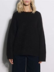 Sweter z moherem - ciemnobrązowy. Brązowe swetry nierozpinane damskie Reserved, l, bez wzorów, z dzianiny, bez kołnierzyka, bez ramiączek. Za 299.99 zł.