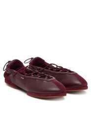 Polo Ralph Lauren Baleriny Ballerina Sneaker 804P08221003 Bordowy. Czerwone balerinki damskie Polo Ralph Lauren, bez wzorów, ze skóry, bez obcasa, bez zapięcia. Za 859.99 zł.