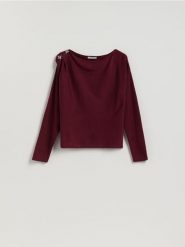 Sweter z błyszczącą aplikacją - bordowy. Czerwone swetry nierozpinane damskie Reserved, l, z aplikacjami, z dzianiny, bez kołnierzyka, bez ramiączek. Za 109.99 zł.