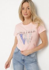 Różowy T-shirt z Bawełny Ozdobiony Napisem i Cyrkoniami Raltebis. Czerwone t-shirty damskie Born2be, m, bez wzorów, z bawełny, klasyczne, bez kołnierzyka, bez ramiączek. Za 34.99 zł.