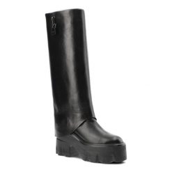 Czarne Kozaki Carinii Eleganckie Obuwie Damskie Premium. Czarne kozaki damskie Carinii, na wiosnę, bez wzorów, z materiału, bez obcasa, bez zapięcia. Za 839.00 zł.