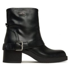 Botki Guess. Czarne botki damskie Guess, z aplikacjami, bez obcasa, na słupku, bez zapięcia. Za 639.99 zł.