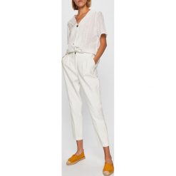 Medicine - Spodnie Summer Tropic. Niebieskie spodnie materiałowe damskie MEDICINE, bez wzorów, z bawełny, casualowe, z podwyższonym stanem. W wyprzedaży za 59.90 zł.