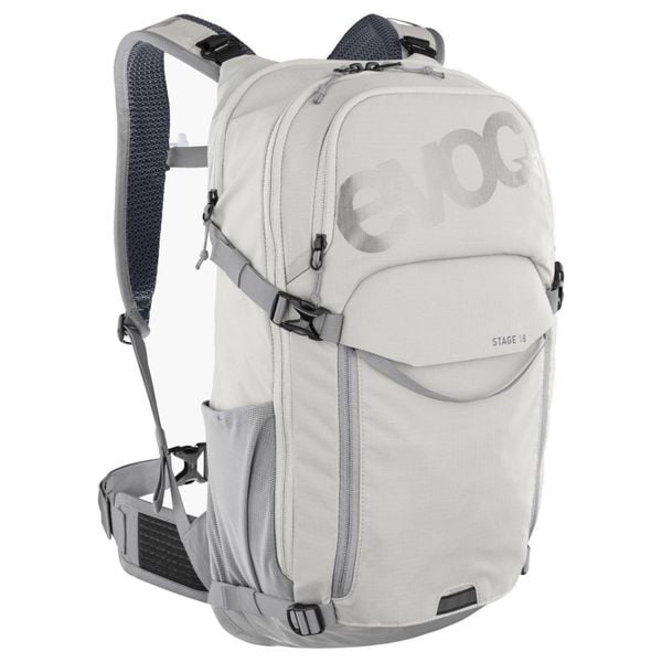 Evoc Stage 18 l plecak MTB. Brązowe plecaki męskie EVOC, bez wzorów, z materiału. Za 655.00 zł.