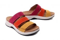 Josef Seibel Estelle 11 97311 380 837 amber-multi, klapki damskie. Żółte klapki damskie Josef Seibel, na lato, bez wzorów, bez obcasa, bez zapięcia. Za 419.90 zł.