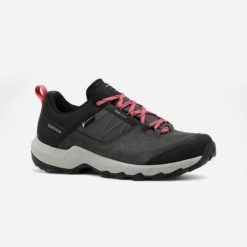 Buty turystyczne damskie Quechua MH500 wodoodporne. Czarne obuwie trekkingowe damskie QUECHUA, z kauczuku, bez zapięcia. Za 289.99 zł.