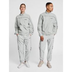 Jogging Hummel GC Celab. Szare szorty damskie Hummel, bez wzorów, eleganckie. Za 234.00 zł.