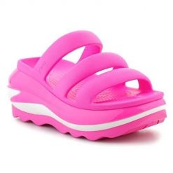 Klapki damskie Crocs Mega Crush Triple Strap. Czerwone klapki damskie Crocs, bez wzorów, z materiału, bez obcasa, bez zapięcia. Za 395.00 zł.
