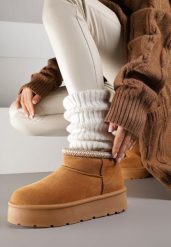 Brązowe Śniegowce na Platformie z Haftem przy Cholewce Sewnera. Brązowe śniegowce damskie Renee, z dzianiny, bez zapięcia. Za 69.99 zł.