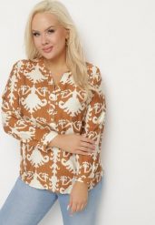 Brązowa Koszula z Wiskozą w Ornamentalny Wzór z Dekoltem w Serek Iladelle. Brązowe koszule damskie Born2be, plus size, bez wzorów, z jeansu, eleganckie, bez kołnierzyka, bez ramiączek. Za 69.99 zł.