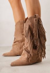 Brązowe Botki Typu Kowbojki na Obcasie z Wywiniętą Cholewką i Frędzlami Uemiris. Brązowe botki damskie Born2be, bez wzorów, z jeansu, bez obcasa, na obcasie, bez zapięcia. Za 159.99 zł.