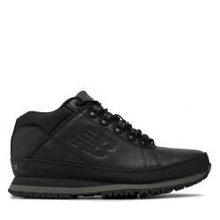 Trzewiki New Balance. Czarne botki męskie New Balance, bez wzorów, bez obcasa, bez zapięcia. Za 599.99 zł.