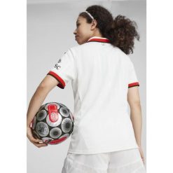 Damska wyjazdowa koszulka AC Milan 24/25 PUMA White. Białe bluzki damskie Puma, l, bez wzorów, sportowe, bez kołnierzyka, bez ramiączek. W wyprzedaży za 314.00 zł.