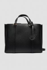 PINKO Czarna torebka Carrie Classic. Czarne shopperki damskie Pinko, bez wzorów, ze skóry, bez dodatków. W wyprzedaży za 779.99 zł.