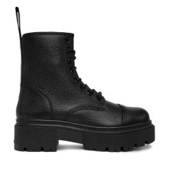 Trzewiki G-Star Raw. Czarne botki damskie G-Star Raw, bez wzorów, retro, bez obcasa, na płaskiej podeszwie, bez zapięcia. Za 199.99 zł.