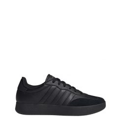 Buty Barreda. Czarne buty zimowe męskie Adidas, bez wzorów, ze skóry, bez obcasa, bez zapięcia. Za 279.99 zł.