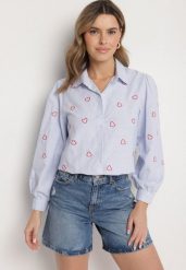 Niebiesko-Czerwona Bawełniana Koszula z Ozdobnym Haftem Doviene. Niebieskie koszule damskie Born2be, l, bez wzorów, z bawełny, eleganckie, bez kołnierzyka, bez ramiączek. Za 59.99 zł.