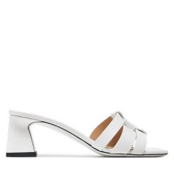 Klapki Pollini. Białe klapki damskie Pollini, bez wzorów, bez obcasa, bez zapięcia. Za 1,569.00 zł.