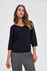 Sweter z rękawami 3/4 granatowy. Niebieskie swetry nierozpinane damskie MOODO, l, bez wzorów, z poliamidu, bez kołnierzyka, bez ramiączek. Za 129.99 zł.