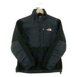 Second life - The North Face polarowa kurtka damska Denali - Stan bardzo dobry. Czarne kurtki sportowe damskie The North Face, l, bez wzorów, z materiału, bez ramiączek, bez kaptura, trekkingowe. Za 212.96 zł.