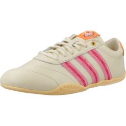 Buty ADIDAS GRAND COURT LO Beżowy. Brązowe obuwie trekkingowe damskie Adidas, ze skóry, bez zapięcia. Za 361.50 zł.