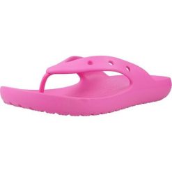 Klapki Crocs Model Classic Flip V2 Kolor Rose. Czerwone klapki damskie Crocs, bez wzorów, z materiału, sportowe, bez obcasa, bez zapięcia. Za 203.00 zł.