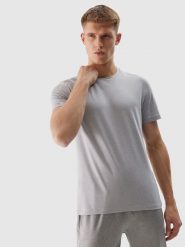 4F Koszulka treningowa regular szybkoschnąca męska - chłodny jasny szary 3XL. Szare t-shirty męskie 4F, m, bez wzorów, z dzianiny, bez kołnierzyka, bez ramiączek. Za 39.99 zł.