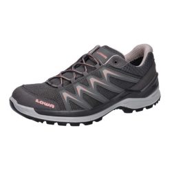 Półbuty LOWA INNOX PRO GTX LO Ws. Szare półbuty męskie Lowa, bez wzorów, z materiału, bez obcasa, bez zapięcia. Za 820.85 zł.
