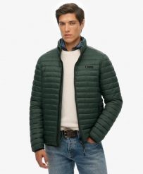 Superdry Kurtka Fuji Lite pikowana slim z recyklingowanego nylonu. Zielone kurtki męskie Superdry, m, z aplikacjami, z gumy, bez kaptura. Za 473.30 zł.