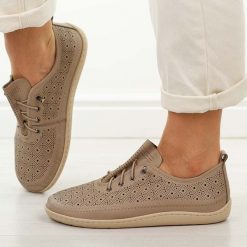 Beżowe skórzane półbuty damskie barefoot M.Daszyński Ol38-7. Brązowe półbuty damskie M.Daszyński, na jesień, bez wzorów, z jeansu, klasyczne, bez obcasa, na płaskiej podeszwie, bez zapięcia. W wyprzedaży za 206.10 zł.