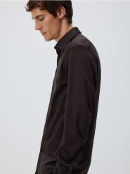 Koszula regular z bawełny egipskiej - ciemnobrązowy. Brązowe koszule męskie Reserved, l, bez wzorów, z bawełny, bez kołnierzyka, bez ramiączek. Za 139.99 zł.