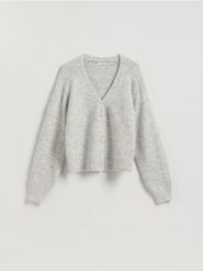 Kardigan z dekoracyjnymi guzikami - jasnoszary. Szare kardigany damskie Reserved, l, bez wzorów, z dzianiny, bez kołnierzyka. Za 139.99 zł.