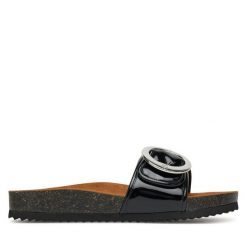 Klapki Caprice. Czarne klapki damskie Caprice, bez wzorów, bez obcasa, bez zapięcia. Za 199.99 zł.