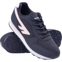 Buty do chodzenia damskie Hi-Tec Ernes. Niebieskie obuwie sportowe damskie Hi-tec, bez wzorów, z gumy, bez zapięcia, trekkingowe. Za 241.00 zł.