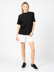 Silvian Heach T-Shirt | PGP21757TS | Kobieta | Czarny. Czarne t-shirty damskie Silvian Heach, m, bez wzorów, z bawełny, bez kołnierzyka, bez ramiączek. W wyprzedaży za 119.00 zł.