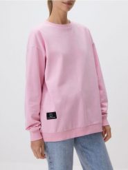 Bawełniana bluza z aplikacją - pastelowy róż. Czerwone bluzy damskie Reserved, l, z aplikacjami, z bawełny, bez ramiączek, bez kaptura. W wyprzedaży za 49.99 zł.