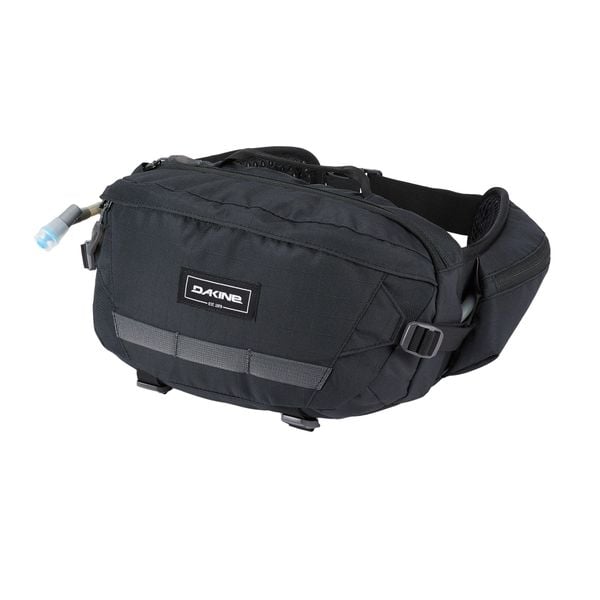 Nerka rowerowa z bukłakiem Dakine Hot Laps 5. Czarne saszetki i nerki męskie Dakine, bez wzorów. Za 309.99 zł.