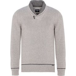 Sweter w kolorze jasnoszarym. Szare swetry męskie Denim Culture, l, bez wzorów, z bawełny, bez kołnierzyka, bez ramiączek. W wyprzedaży za 139.95 zł.