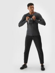 4F Spodnie treningowe szybkoschnące męskie - czarne M. Czarne spodnie sportowe męskie 4F, m, bez wzorów, z dzianiny, na fitness i siłownię. Za 179.99 zł.