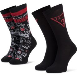 Zestaw 2 par wysokich skarpet męskich GUESS - U01G10 ZZ03P S024. Czarne skarpety męskie Guess, z aplikacjami, z bawełny. Za 69.00 zł.