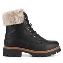 Botki Clara Barson. Czarne botki damskie Clara Barson, bez wzorów, bez obcasa, na płaskiej podeszwie, bez zapięcia. Za 179.99 zł.