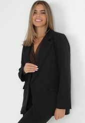Czarna Marynarka Oversize Niezapinana Basi. Czarne marynarki i żakiety damskie Born2be, bez wzorów, bez kołnierzyka, bez ramiączek. Za 129.99 zł.