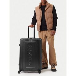 Walizka duża Hunter. Czarne walizki damskie Hunter, bez wzorów, duże. Za 399.99 zł.