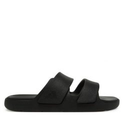 Klapki adidas. Czarne klapki damskie Adidas, bez wzorów, sportowe, bez obcasa, bez zapięcia. Za 149.99 zł.