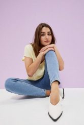 Jeansy high waist skinny niebieskie. Niebieskie jeansy damskie MOODO, bez wzorów, z bawełny, z podwyższonym stanem, długie. W wyprzedaży za 41.99 zł.