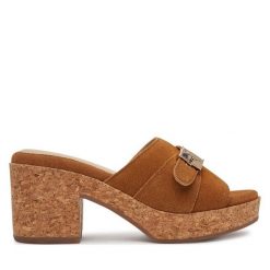 Klapki Scholl. Brązowe klapki damskie Scholl, bez wzorów, bez obcasa, bez zapięcia. Za 369.99 zł.
