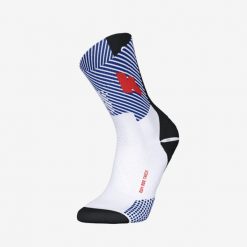 Skarpetki do biegania Kiprun Run 900 wysokie grube edycja limitowana Paris 26. Skarpety męskie KIPRUN, bez wzorów, z dzianiny. Za 49.99 zł.