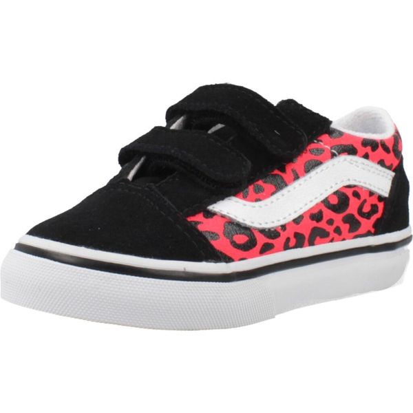 Buty VANS OLD SKOOL V Czarny. Czarne buty zimowe męskie Vans, z tkaniny, bez zapięcia. Za 177.99 zł.