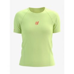 Koszulka do biegania damska Compressport Trail Racing S/S Tshirt. Zielone koszulki sportowe damskie Compressport, s, bez wzorów, bez ramiączek, do biegania. Za 314.99 zł.
